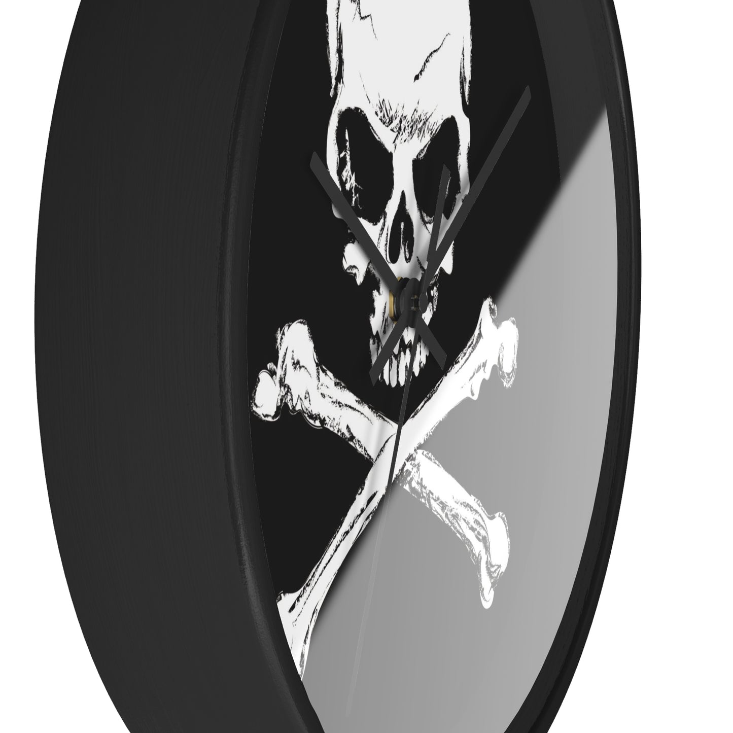 Skull & Crossbones Clock