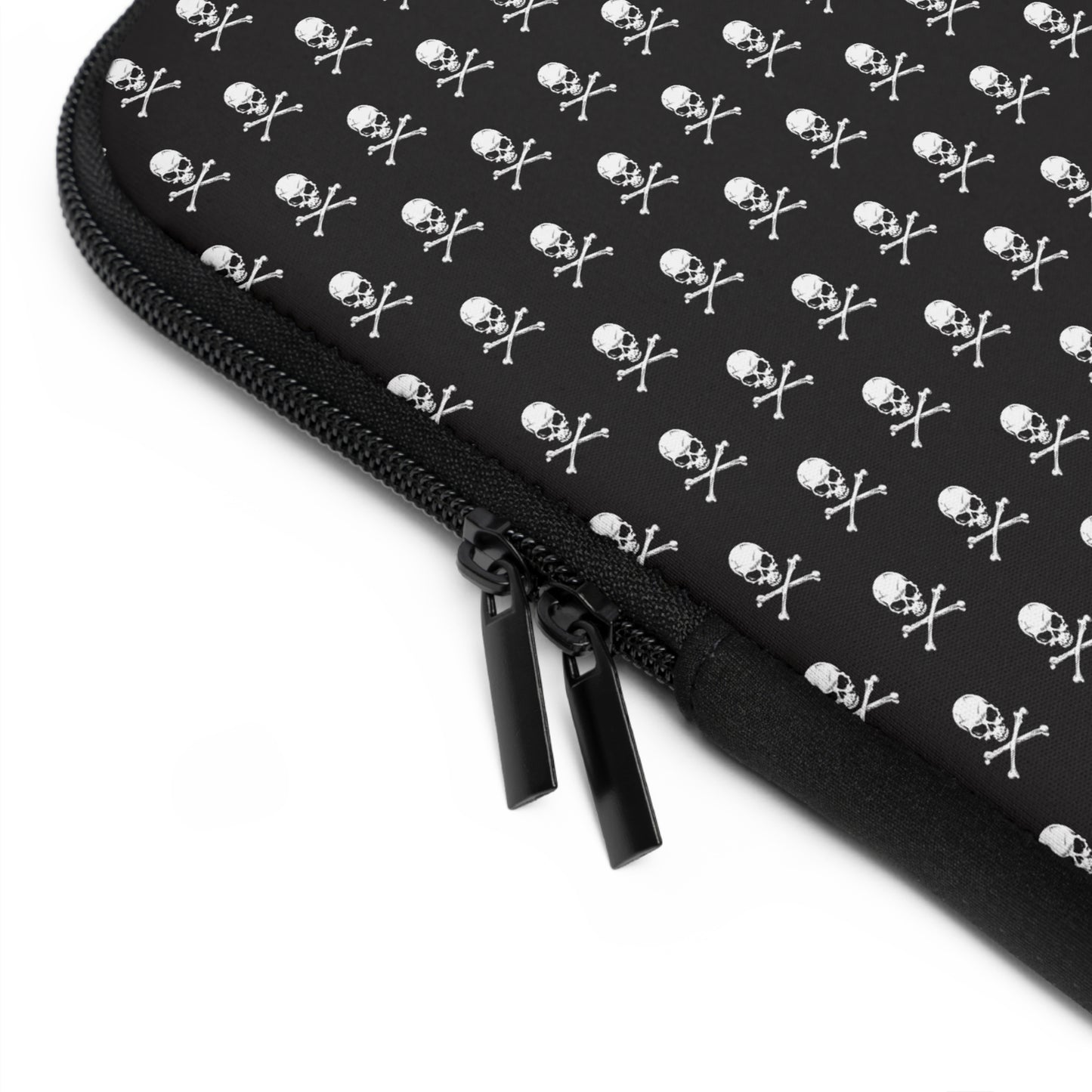Skull & Crossbones Laptop Sleeve